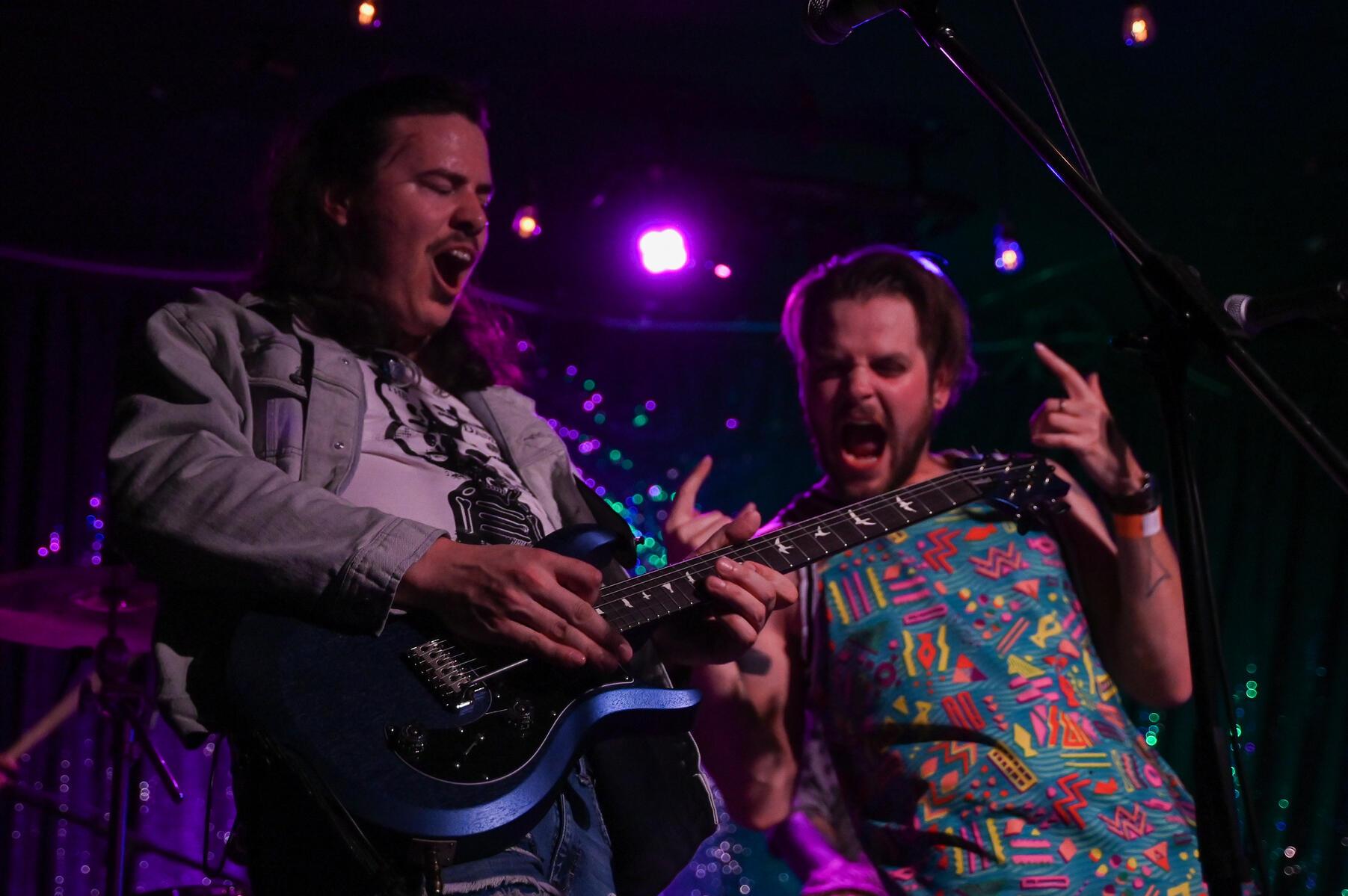 Pulling the notes out of the guitar! Pulling the notes out of the guitar!